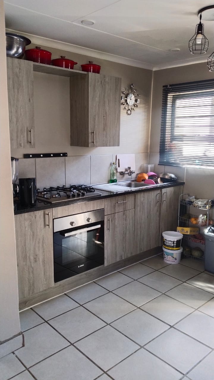 3 Bedroom Property for Sale in Noordwyk Gauteng