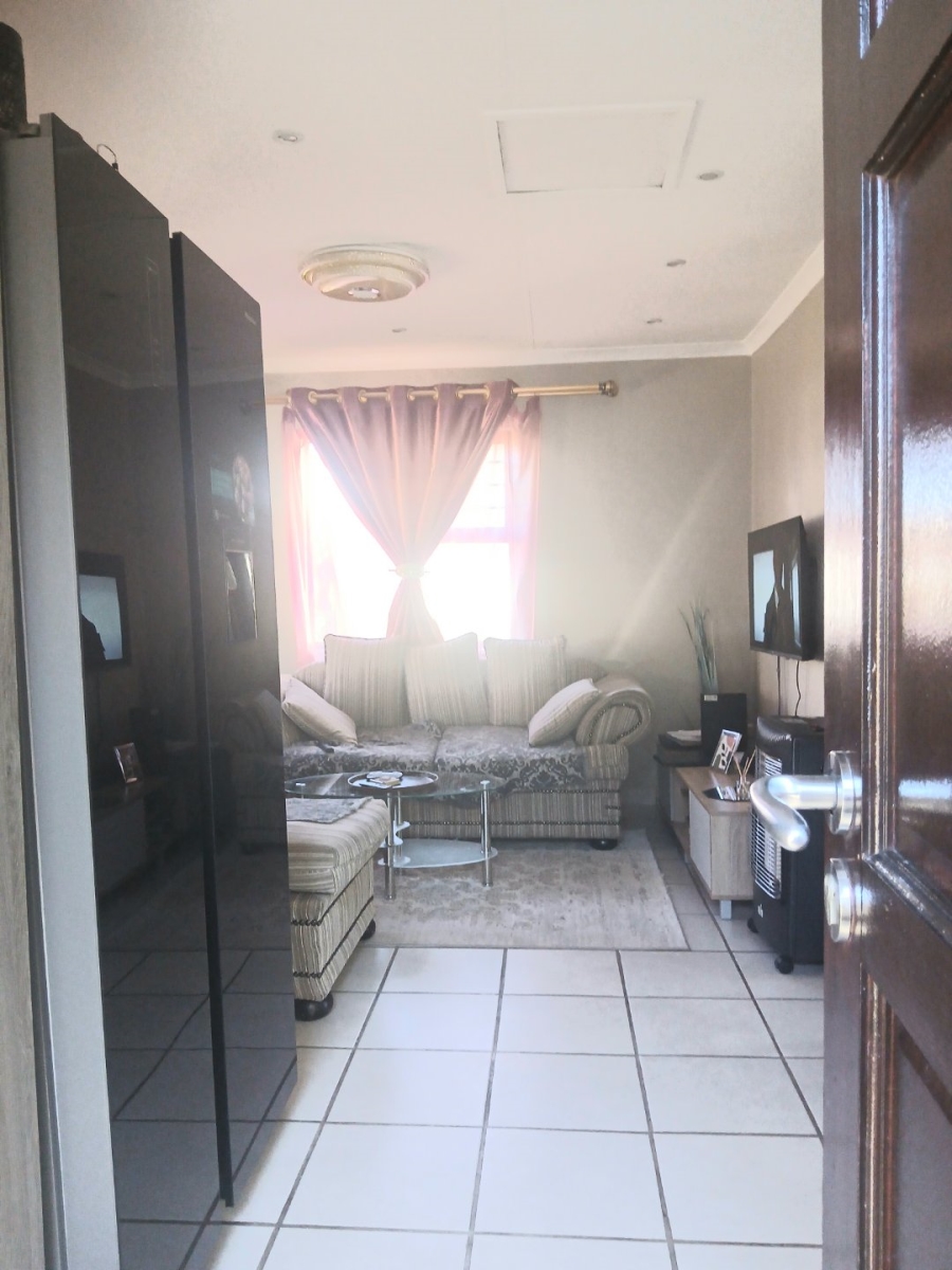 3 Bedroom Property for Sale in Noordwyk Gauteng