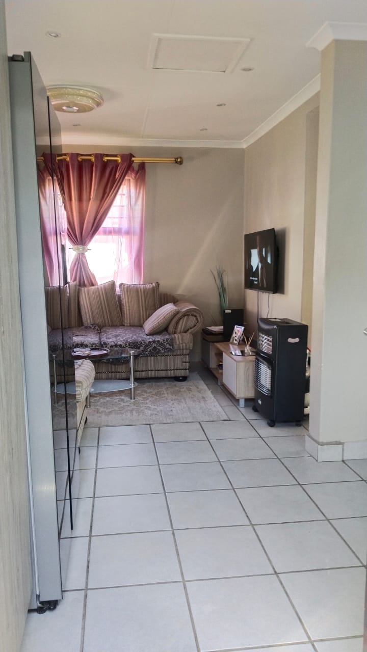 3 Bedroom Property for Sale in Noordwyk Gauteng