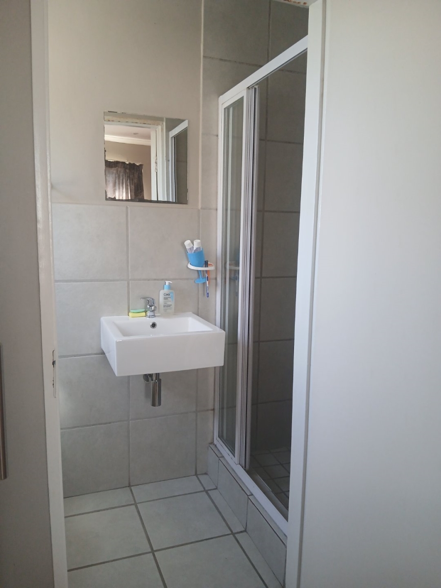 3 Bedroom Property for Sale in Noordwyk Gauteng