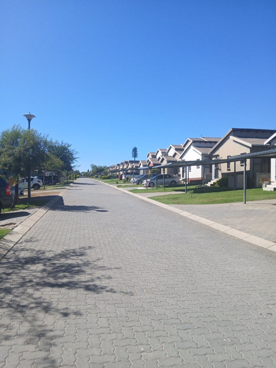 3 Bedroom Property for Sale in Noordwyk Gauteng