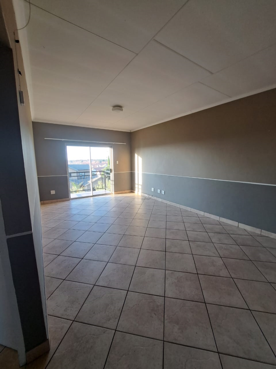 To Let 2 Bedroom Property for Rent in Rooihuiskraal North Gauteng