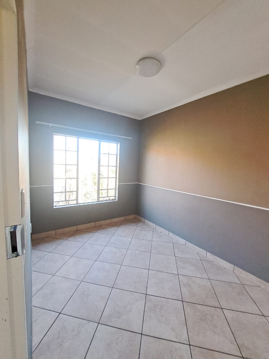 To Let 2 Bedroom Property for Rent in Rooihuiskraal North Gauteng