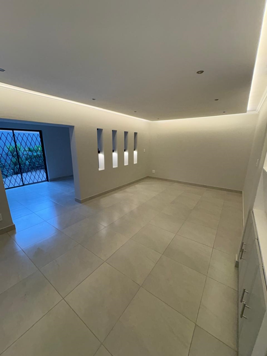 4 Bedroom Property for Sale in Pierre Van Ryneveld Gauteng