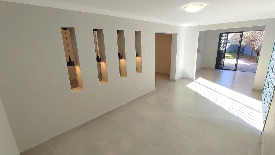 4 Bedroom Property for Sale in Pierre Van Ryneveld Gauteng