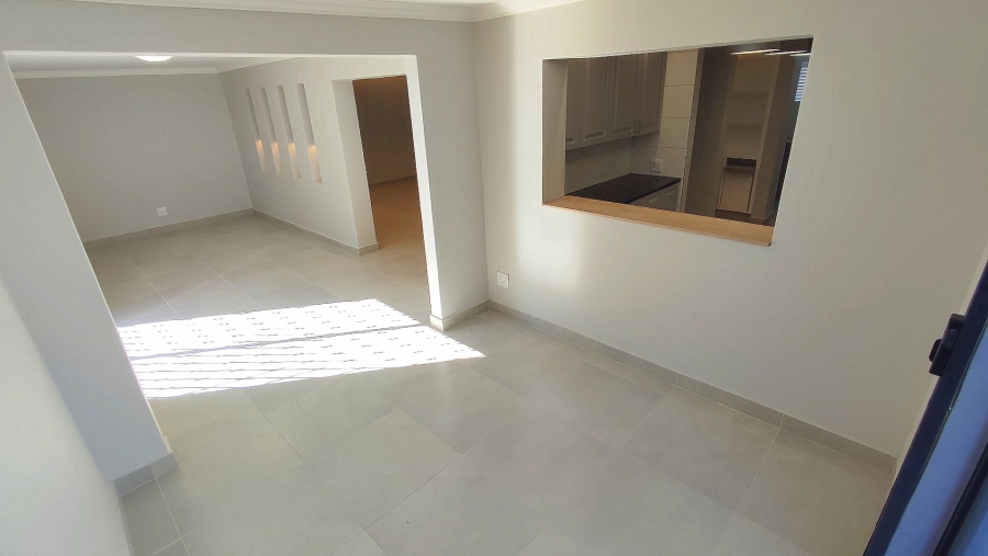 4 Bedroom Property for Sale in Pierre Van Ryneveld Gauteng