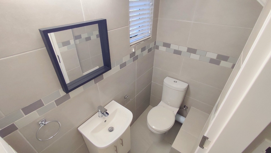 4 Bedroom Property for Sale in Pierre Van Ryneveld Gauteng