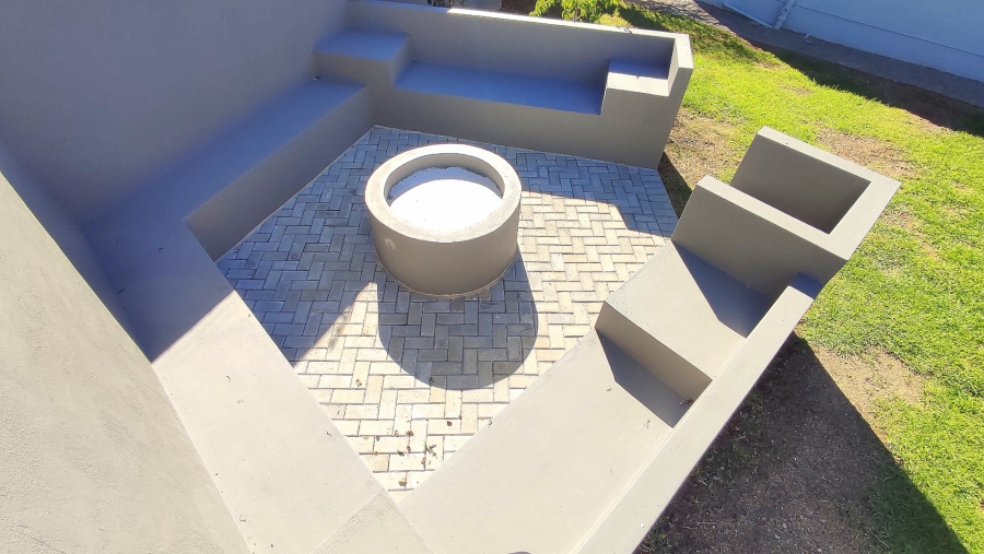 4 Bedroom Property for Sale in Pierre Van Ryneveld Gauteng