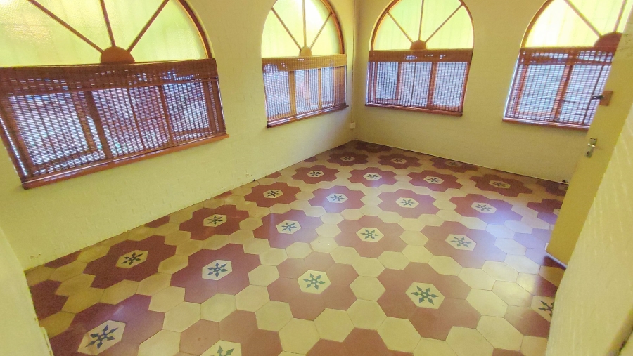 1 Bedroom Property for Sale in Hatfield Gauteng
