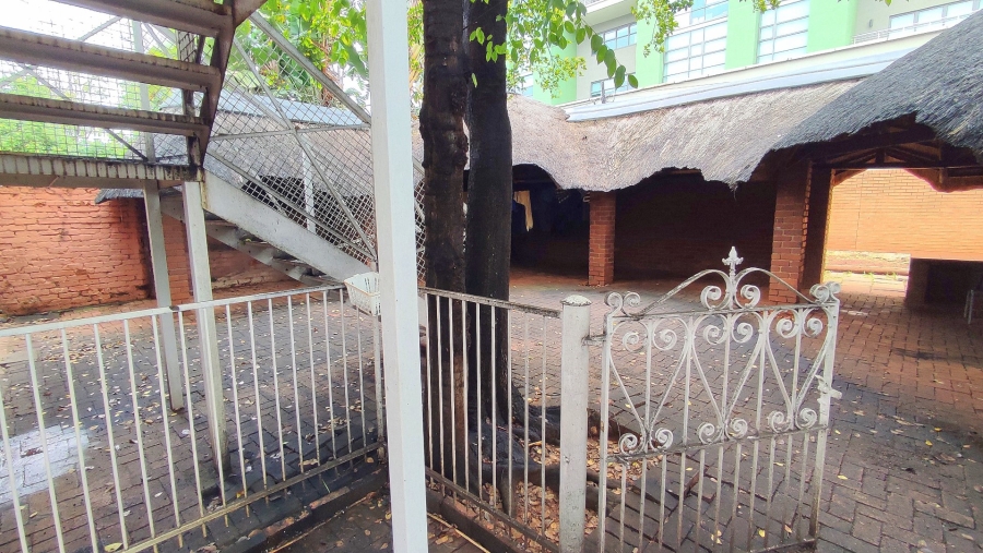 1 Bedroom Property for Sale in Hatfield Gauteng