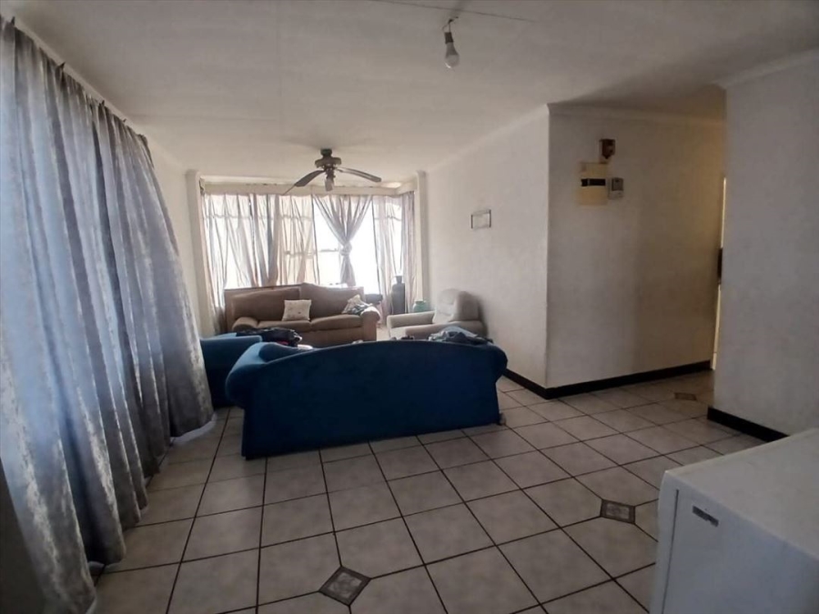 2 Bedroom Property for Sale in Birchleigh Gauteng