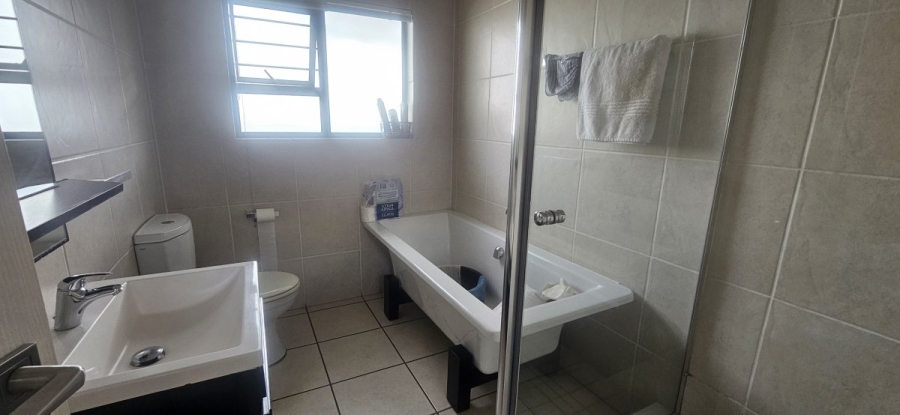 2 Bedroom Property for Sale in Greenstone Gate Gauteng