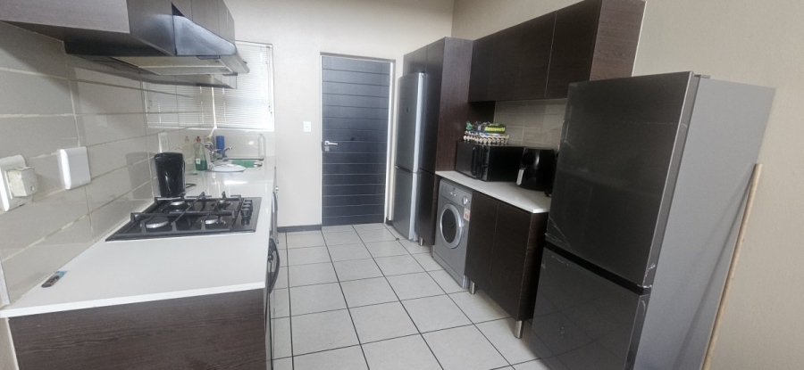 2 Bedroom Property for Sale in Greenstone Gate Gauteng