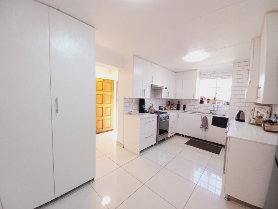 3 Bedroom Property for Sale in Marlands Gauteng