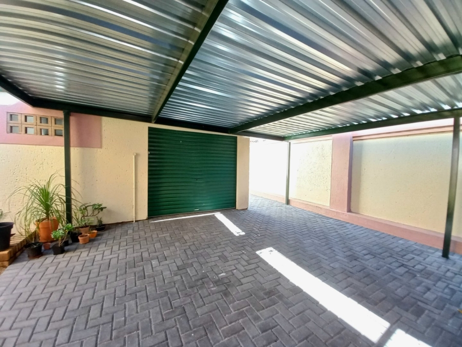 3 Bedroom Property for Sale in Marlands Gauteng