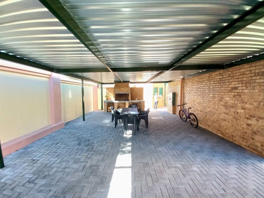 3 Bedroom Property for Sale in Marlands Gauteng