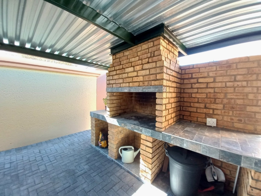 3 Bedroom Property for Sale in Marlands Gauteng