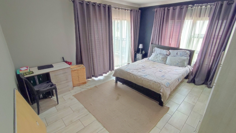 6 Bedroom Property for Sale in Monavoni Gauteng