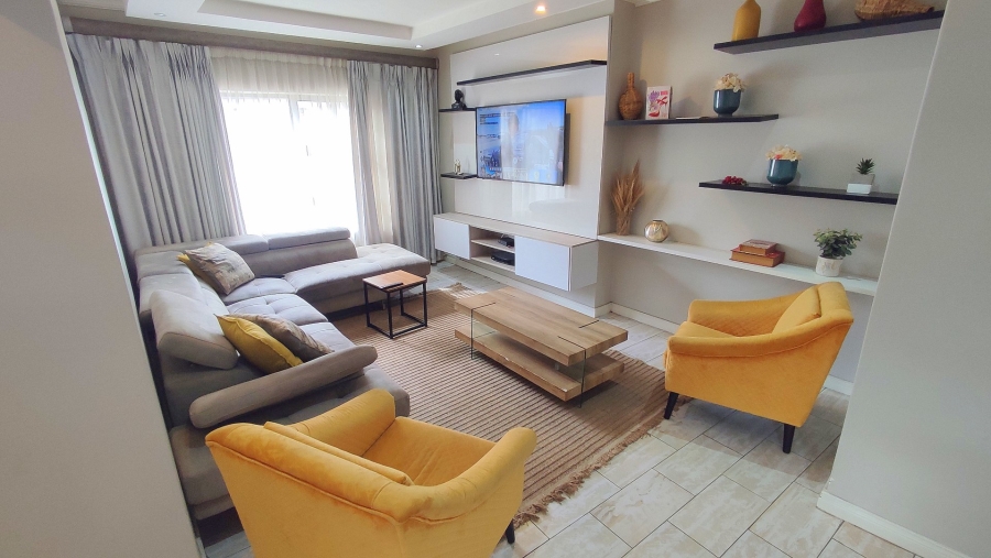6 Bedroom Property for Sale in Monavoni Gauteng