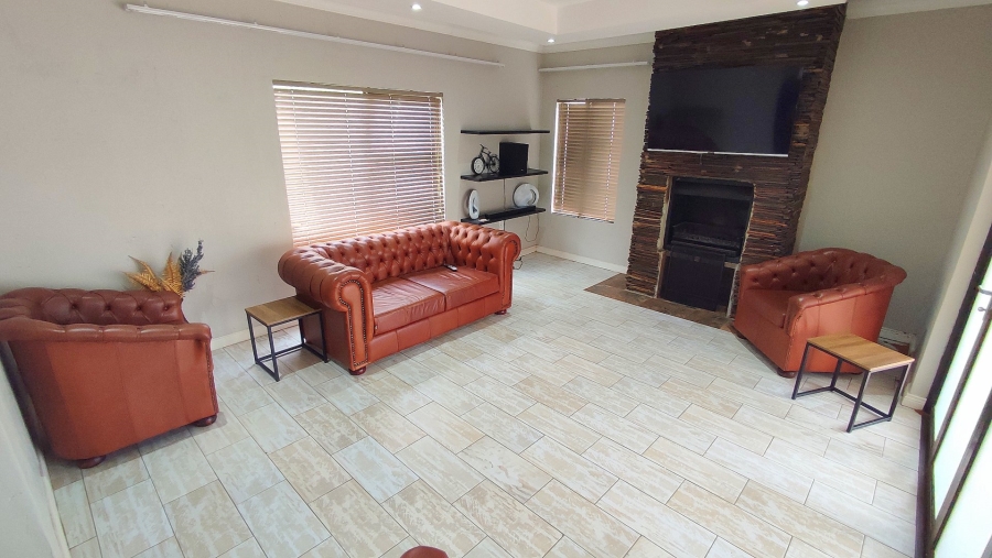 6 Bedroom Property for Sale in Monavoni Gauteng