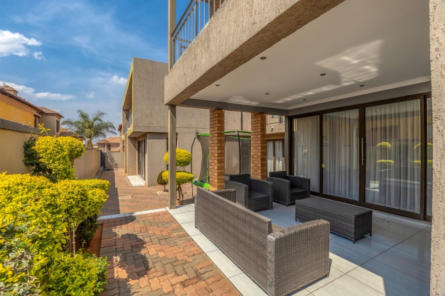6 Bedroom Property for Sale in Amandasig Gauteng