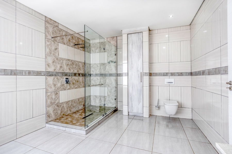 6 Bedroom Property for Sale in Amandasig Gauteng