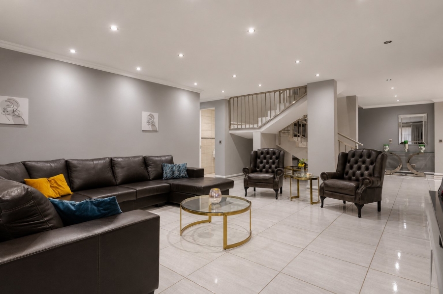 6 Bedroom Property for Sale in Amandasig Gauteng