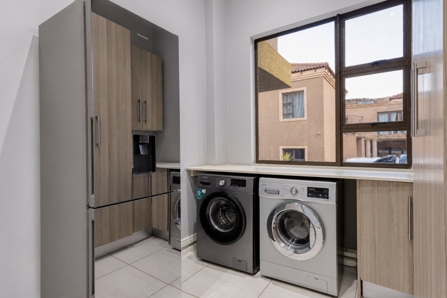 6 Bedroom Property for Sale in Amandasig Gauteng
