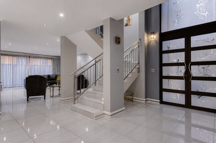 6 Bedroom Property for Sale in Amandasig Gauteng