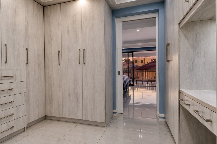 6 Bedroom Property for Sale in Amandasig Gauteng