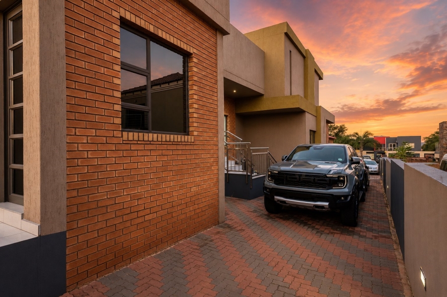 6 Bedroom Property for Sale in Amandasig Gauteng