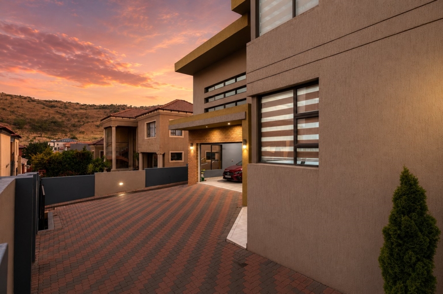 6 Bedroom Property for Sale in Amandasig Gauteng
