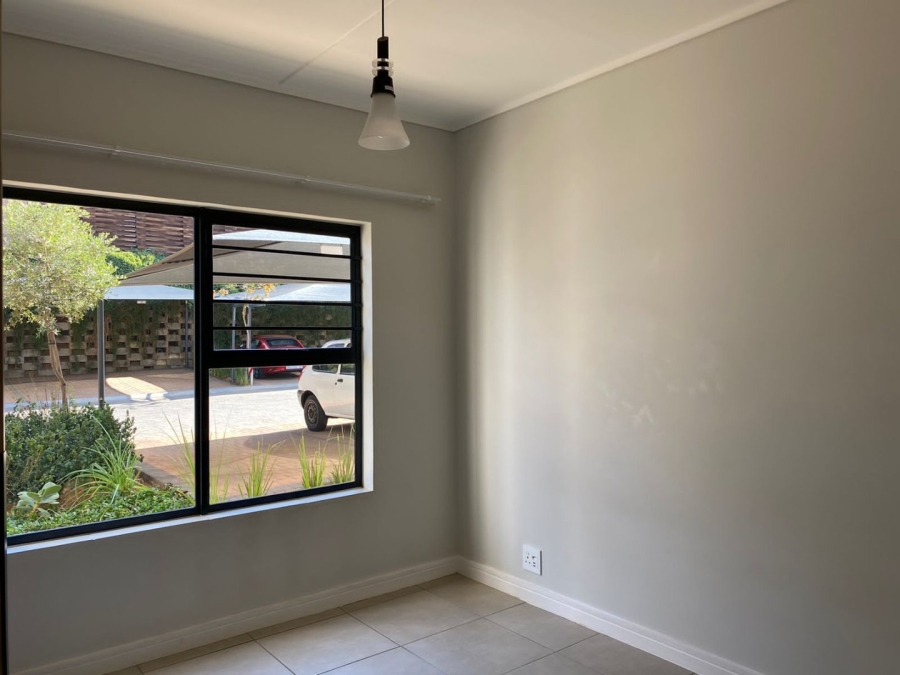 To Let 3 Bedroom Property for Rent in Mulbarton Gauteng