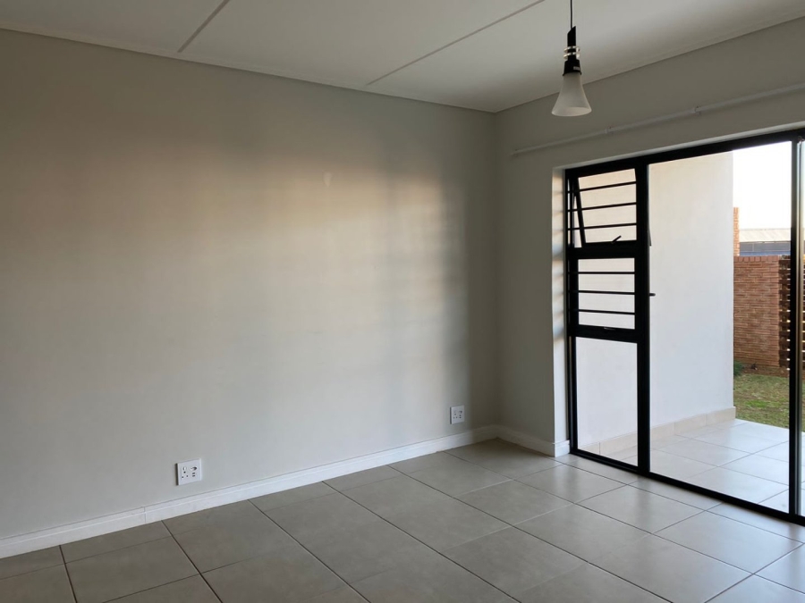 To Let 3 Bedroom Property for Rent in Mulbarton Gauteng