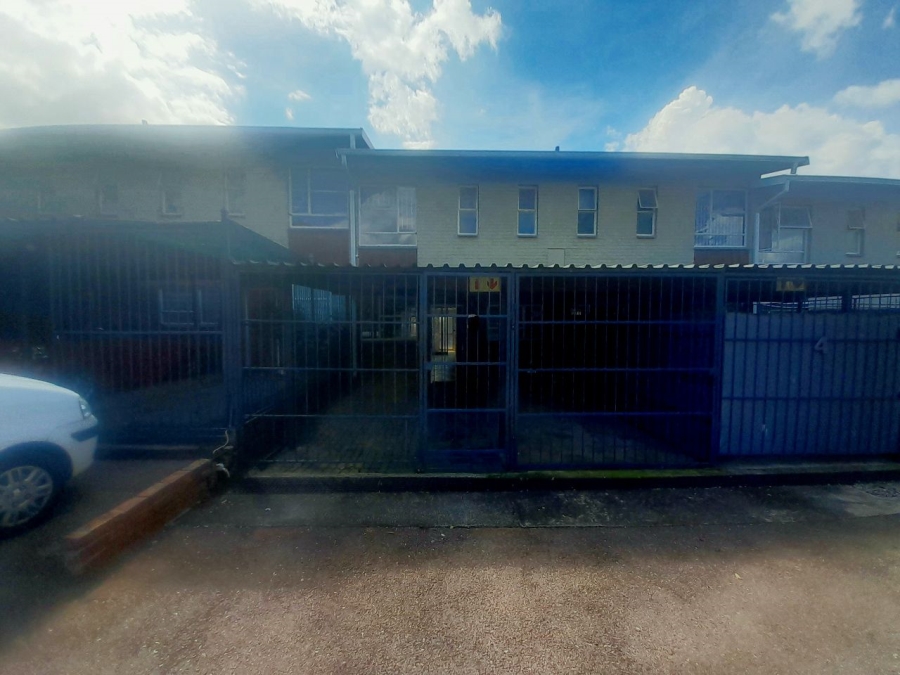 2 Bedroom Property for Sale in Tamara Park Gauteng