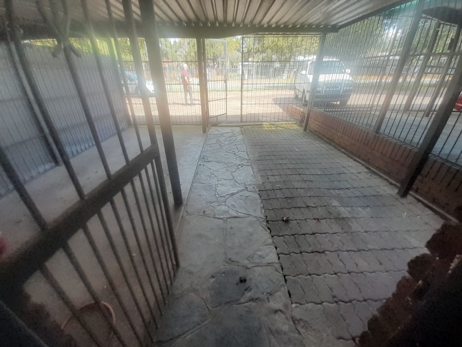 2 Bedroom Property for Sale in Tamara Park Gauteng