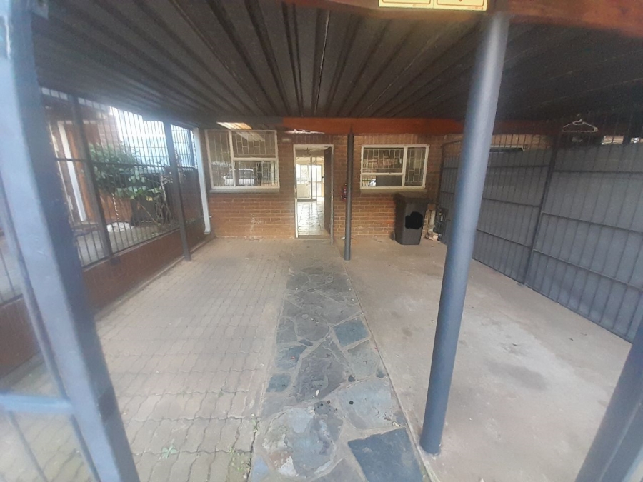 2 Bedroom Property for Sale in Tamara Park Gauteng