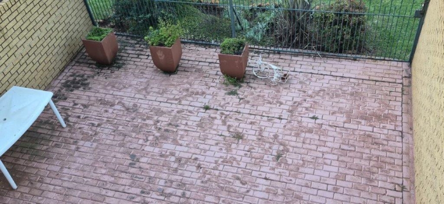 3 Bedroom Property for Sale in Birchleigh North Gauteng