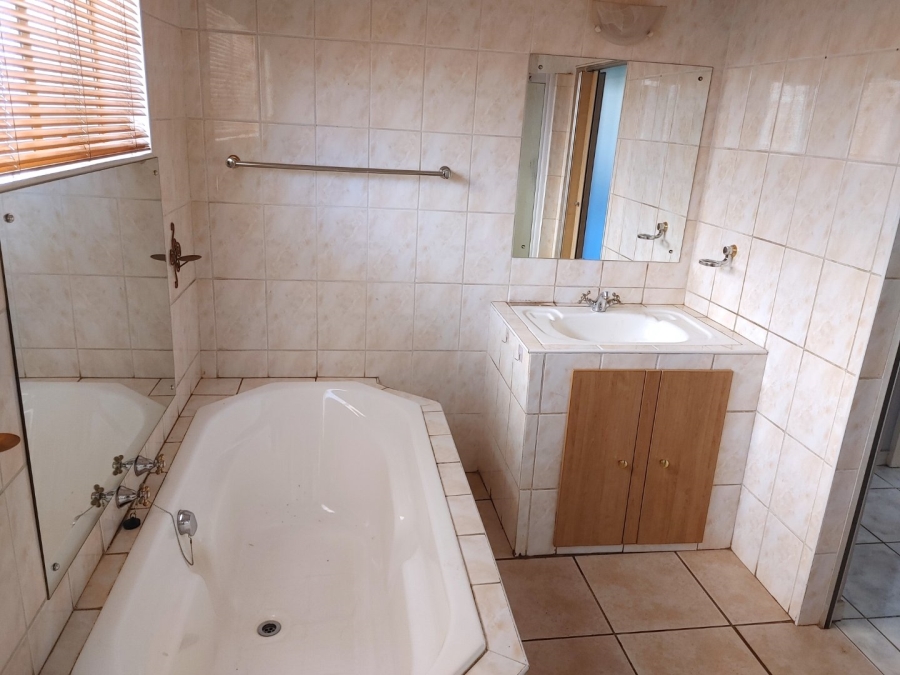3 Bedroom Property for Sale in Sinoville Gauteng