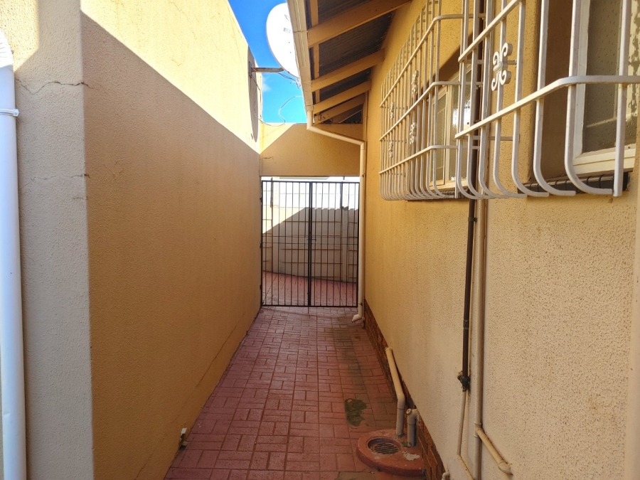 3 Bedroom Property for Sale in Sinoville Gauteng