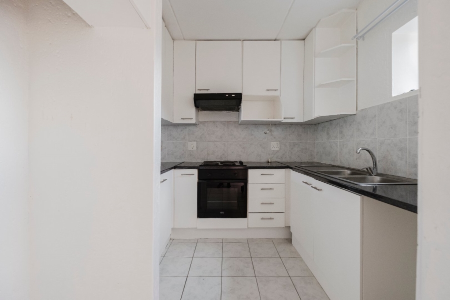 2 Bedroom Property for Sale in Mulbarton Gauteng