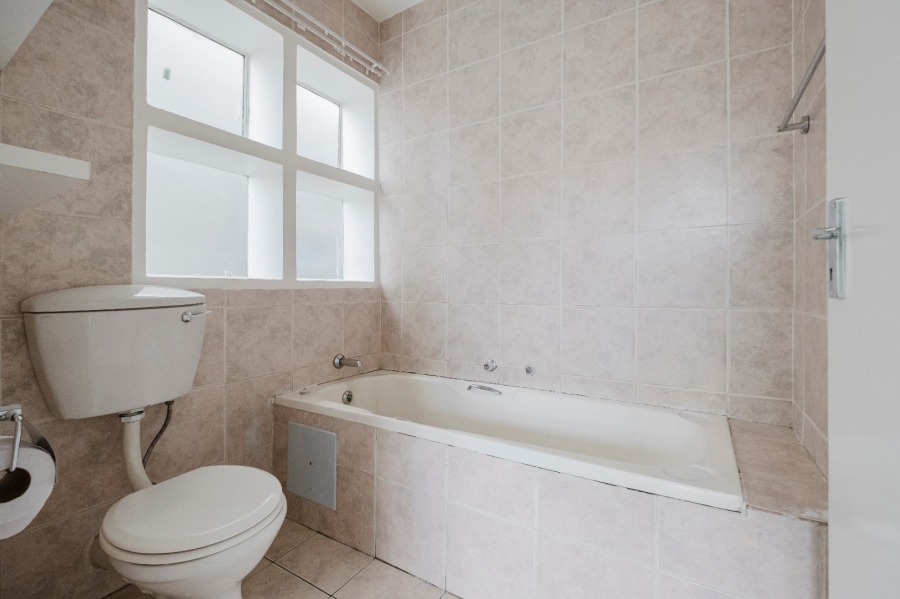 2 Bedroom Property for Sale in Mulbarton Gauteng