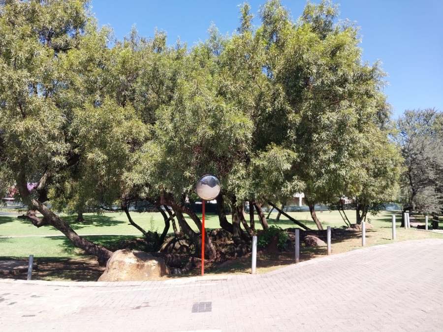 2 Bedroom Property for Sale in Mulbarton Gauteng