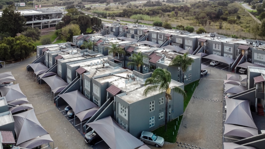 2 Bedroom Property for Sale in Mulbarton Gauteng