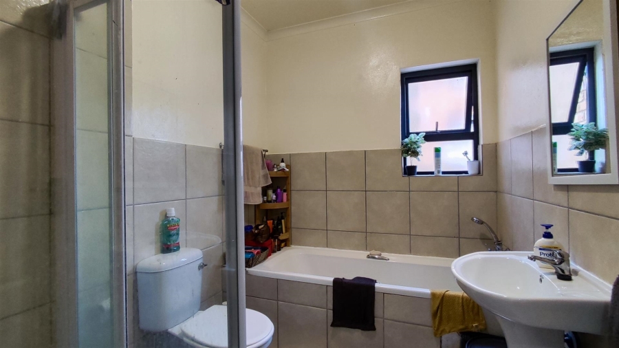 2 Bedroom Property for Sale in Rynfield A H Gauteng