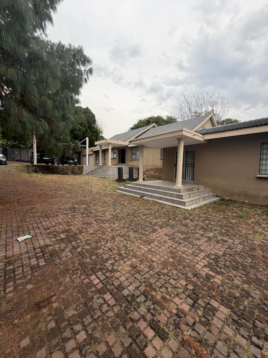 5 Bedroom Property for Sale in Lyndhurst Gauteng