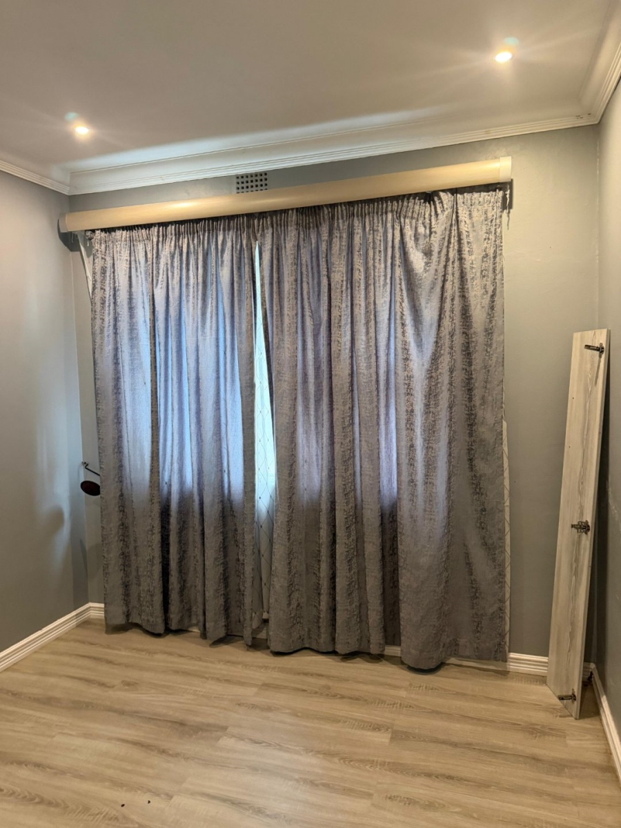 5 Bedroom Property for Sale in Lyndhurst Gauteng
