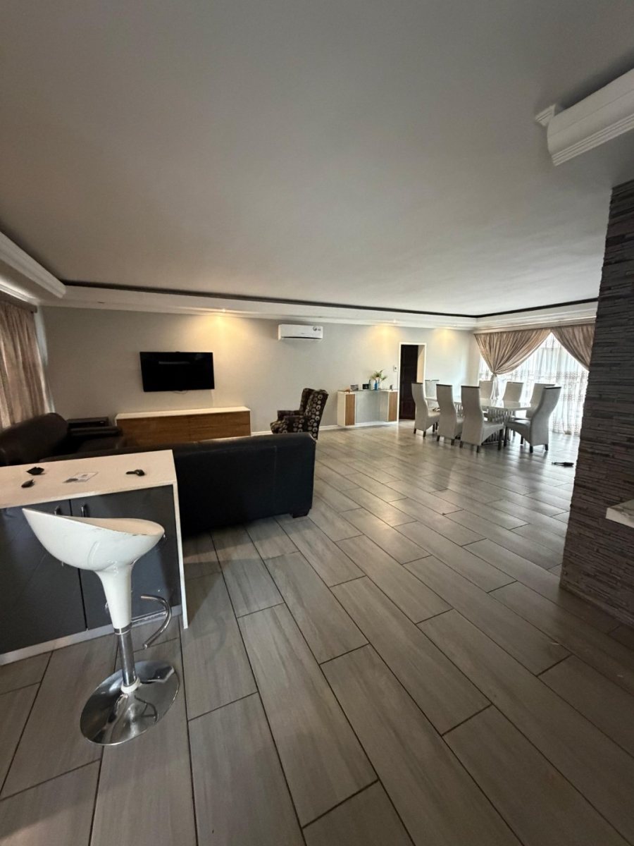 5 Bedroom Property for Sale in Lyndhurst Gauteng