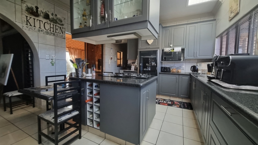 3 Bedroom Property for Sale in Arcon Park Gauteng