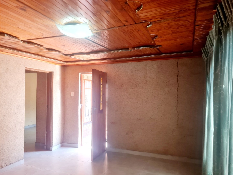 To Let 3 Bedroom Property for Rent in Sharpeville Gauteng